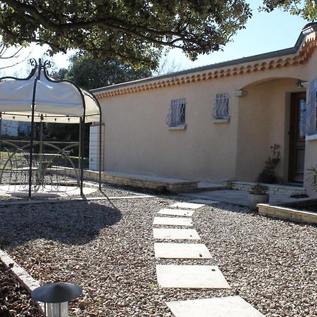 Chambre D'Hotes Des Couleurs Et Des Mots Bed & Breakfast Villeneuve-de-Berg Exterior photo